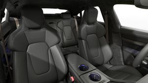 Sisevaade, Taycan Turbo S esiistmed