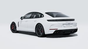Panamera GTS välisvaade, auto tagumine ja vasakpoolne külg.