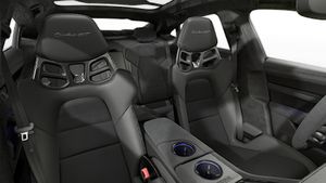 Interior view showing the front seats of Taycan Turbo GT