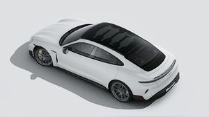 Exterior view of Taycan Turbo GT seen from above