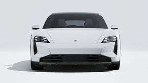 Exterior view of Taycan Turbo Cross Turismo showing the front of the car
