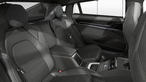 Interior view of Panamera 4 E-Hybrid Executive