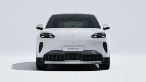 Vista exterior de Cayenne S Coupé Electric mostrando la parte delantera del vehículo