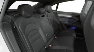 Sisänäkymä Cayenne Coupé Electric
