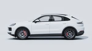 Vue extérieure de Cayenne S Coupé montrant le côté gauche de la voiture