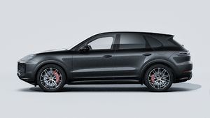 Exterior view of Cayenne S E-Hybrid Black Edition showing the left side of the car