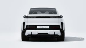 Exterior view of Cayenne Turbo Coupé Electric showing the rear of the car