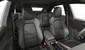Interior view showing the front seats of Macan Turbo