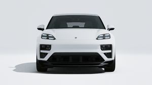 Exterior view of Macan Turbo showing the front of the car