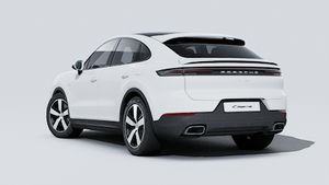 Cayenne E-Hybrid Coupé ის გარე ხედი, რომელიც აჩვენებს მანქანის უკანა და მარცხენა მხარეს