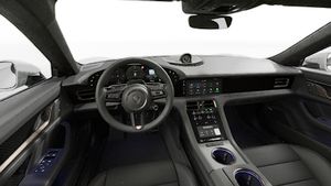 ინტერიერის ხედი, რომელშიც ნაჩვენებია Taycan Turbo S Sport Turismo -ის საჭე და დაფა