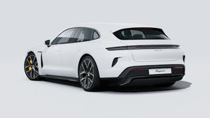Taycan Turbo S Sport Turismo ის გარე ხედი, რომელიც აჩვენებს მანქანის უკანა და მარცხენა მხარეს