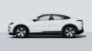 Vue extérieure de Cayenne Coupé Electric montrant le côté gauche de la voiture