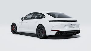 Vue extérieure de Panamera GTS montrant l'arrière et le côté gauche de la voiture