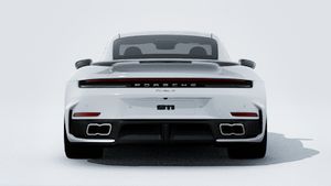 Εξωτερική όψη του 911 Turbo S που δείχνει το πίσω μέρος του αυτοκινήτου