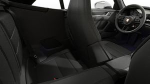 Vista interior de los asientos traseros del 911 Carrera 4S Cabriolet