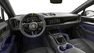 Vista interior que muestra el volante y el salpicadero de Cayenne Turbo GT