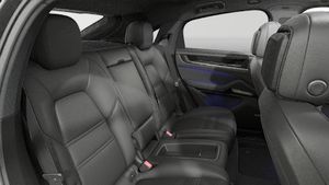 Vista interior de su Cayenne Coupé Black Edition