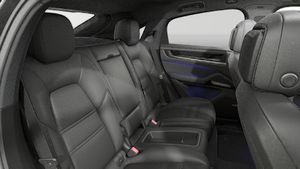 Vista interior de su Cayenne E-Hybrid Coupé Black Edition