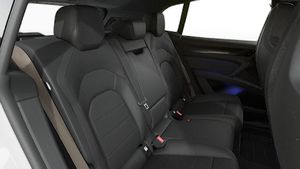Vista interior de su Cayenne Turbo Electric