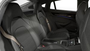 Vista interior de su Panamera Turbo E-Hybrid