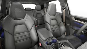 Interior view showing the front seats of Cayenne Turbo E-Hybrid
