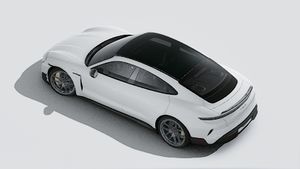 Exterior view of Taycan Turbo GT seen from above
