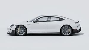 Exterior view of Taycan Turbo GT showing the left side of the car