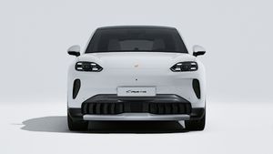 Vista exterior de Cayenne S Coupé Electric mostrando la parte delantera del coche