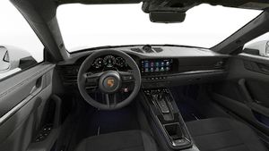 A kormánykerék és a műszerfal belső nézete a 911 Carrera GTS