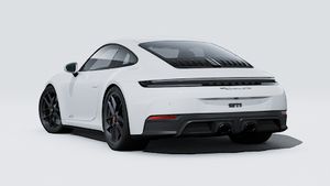A 911 Carrera GTS külső nézete, amely az autó hátsó és bal oldalát mutatja.