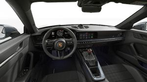 A kormánykerék és a műszerfal belső nézete a 911 Carrera T