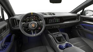 A kormánykerék és a műszerfal belső nézete a Cayenne Turbo E-Hybrid Coupé with GT Package