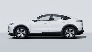 A Cayenne Coupé Electric külső nézete, amely az autó bal oldalát mutatja.
