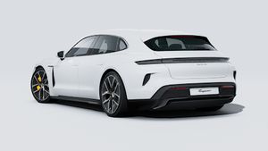 A Taycan Turbo S Sport Turismo külső nézete, amely az autó hátsó és bal oldalát mutatja.