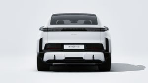 Exterior view of Cayenne Turbo Coupé Electric showing the rear of the car