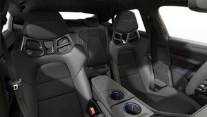 Interior view showing the front seats of Taycan Turbo GT