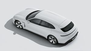 Exterior view of Taycan Sport Turismo seen from above