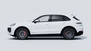 מראה חיצוני של ה-Cayenne GTS, מראה את הצד השמאלי של המכונית