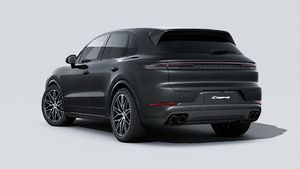 מראה חיצוני של ה-Cayenne Black Edition, מראה את הצד האחורי-שמאלי של המכונית
