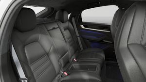 מבט פנימי של Cayenne Turbo E-Hybrid Coupé with GT Package