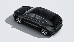 מבט חיצוני של ה-Cayenne Electric מלמעלה