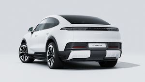 מראה חיצוני של ה-Cayenne S Coupé Electric, מראה את הצד האחורי-שמאלי של המכונית