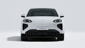 מראה חיצוני של ה-Cayenne Turbo Coupé Electric, מראה את חזית המכונית
