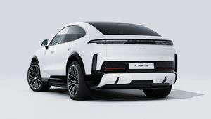 מראה חיצוני של ה-Cayenne Turbo Coupé Electric, מראה את הצד האחורי-שמאלי של המכונית