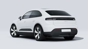 מראה חיצוני של ה-Macan 4, מראה את הצד האחורי-שמאלי של המכונית