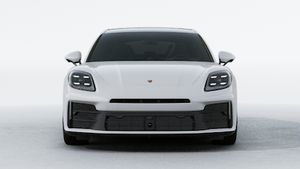 מראה חיצוני של ה-Panamera 4 E-Hybrid, מראה את חזית המכונית