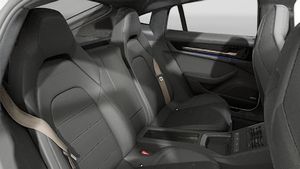 מבט פנימי של Panamera Turbo E-Hybrid