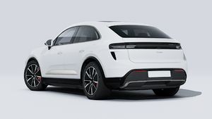 Exterior view of Macan Turbo showing the back and left side of the car
