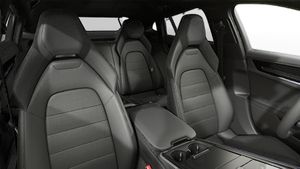 Interior view showing the front seats of Panamera